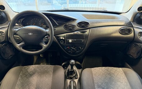 Ford Focus IV, 2001 год, 278 000 рублей, 8 фотография