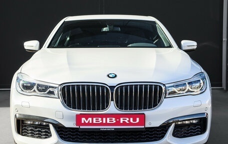 BMW 7 серия, 2018 год, 4 600 000 рублей, 2 фотография