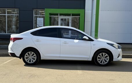 Hyundai Solaris II рестайлинг, 2021 год, 1 750 000 рублей, 4 фотография