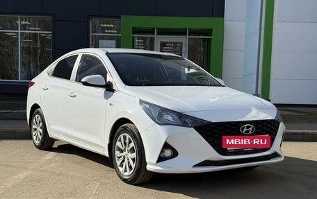 Hyundai Solaris II рестайлинг, 2021 год, 1 750 000 рублей, 3 фотография