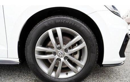 Volkswagen Touran III, 2017 год, 1 620 000 рублей, 7 фотография