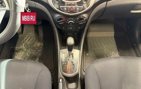 Hyundai Solaris II рестайлинг, 2012 год, 794 000 рублей, 13 фотография