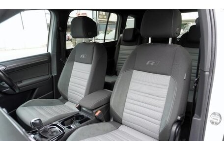 Volkswagen Touran III, 2017 год, 1 620 000 рублей, 9 фотография