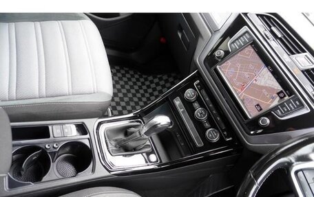 Volkswagen Touran III, 2017 год, 1 620 000 рублей, 14 фотография