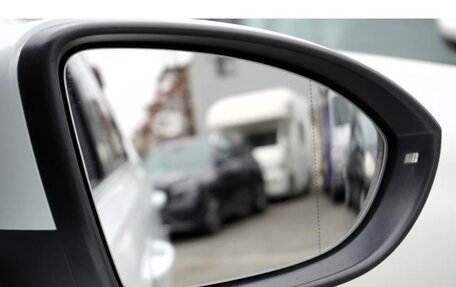 Volkswagen Touran III, 2017 год, 1 620 000 рублей, 17 фотография