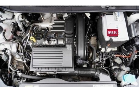 Volkswagen Touran III, 2017 год, 1 620 000 рублей, 24 фотография