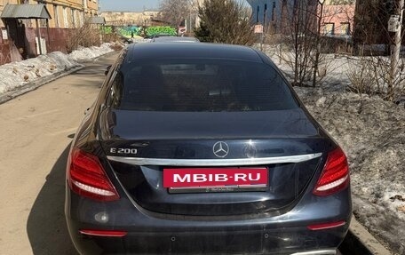 Mercedes-Benz E-Класс, 2018 год, 3 350 000 рублей, 4 фотография