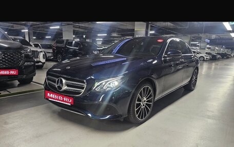 Mercedes-Benz E-Класс, 2018 год, 3 350 000 рублей, 11 фотография