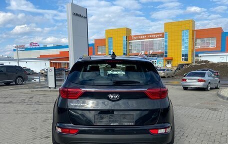 KIA Sportage IV рестайлинг, 2018 год, 2 380 000 рублей, 4 фотография