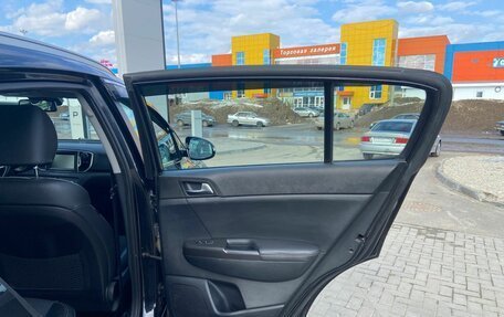 KIA Sportage IV рестайлинг, 2018 год, 2 380 000 рублей, 15 фотография