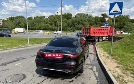 Mercedes-Benz E-Класс, 2021 год, 4 300 000 рублей, 5 фотография
