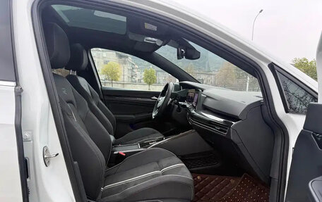 Volkswagen Golf VIII, 2021 год, 1 745 000 рублей, 11 фотография