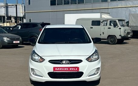 Hyundai Solaris II рестайлинг, 2013 год, 720 000 рублей, 3 фотография