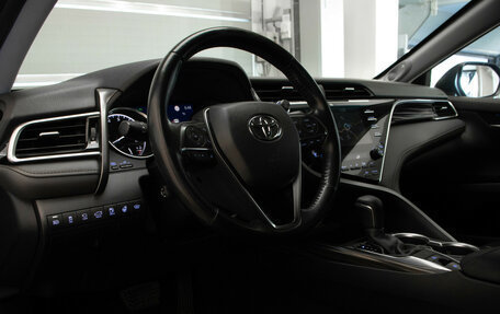 Toyota Camry, 2021 год, 3 650 000 рублей, 7 фотография