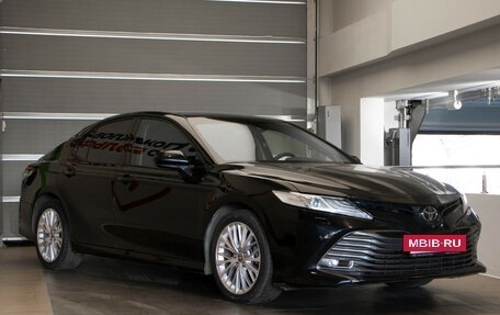 Toyota Camry, 2021 год, 3 650 000 рублей, 3 фотография