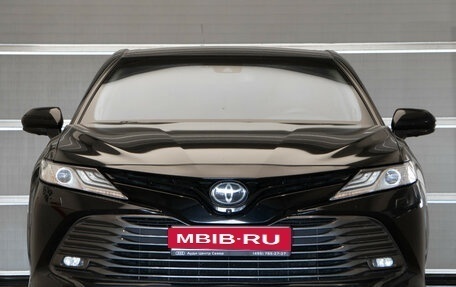 Toyota Camry, 2021 год, 3 650 000 рублей, 2 фотография