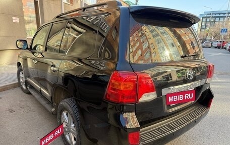 Toyota Land Cruiser 200, 2014 год, 3 850 000 рублей, 4 фотография