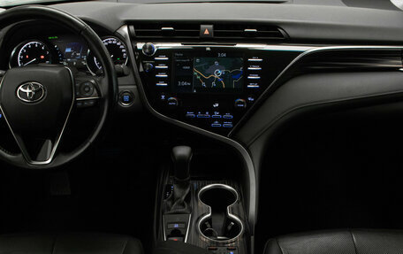 Toyota Camry, 2021 год, 3 650 000 рублей, 20 фотография