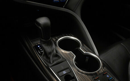 Toyota Camry, 2021 год, 3 650 000 рублей, 21 фотография