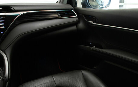 Toyota Camry, 2021 год, 3 650 000 рублей, 25 фотография