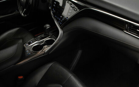 Toyota Camry, 2021 год, 3 650 000 рублей, 30 фотография