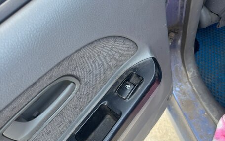 KIA Rio II, 2004 год, 110 000 рублей, 9 фотография