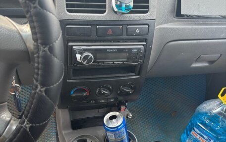 KIA Rio II, 2004 год, 110 000 рублей, 8 фотография