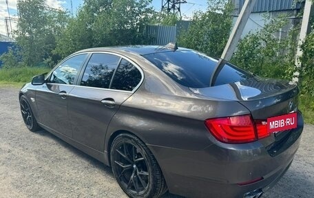BMW 5 серия, 2011 год, 2 100 000 рублей, 11 фотография