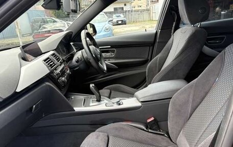 BMW 3 серия, 2017 год, 1 450 000 рублей, 7 фотография