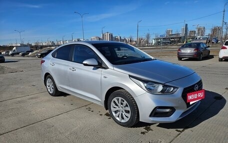 Hyundai Solaris II рестайлинг, 2018 год, 990 000 рублей, 2 фотография