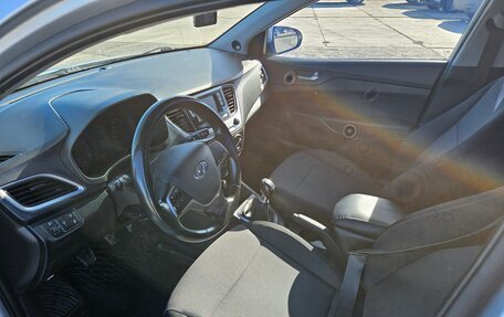 Hyundai Solaris II рестайлинг, 2018 год, 990 000 рублей, 10 фотография