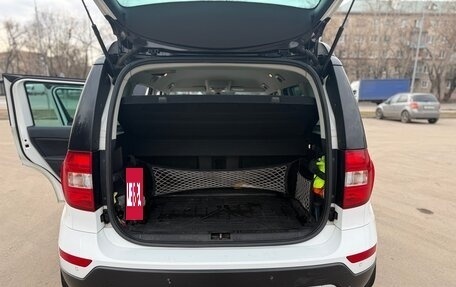 Skoda Yeti I рестайлинг, 2017 год, 1 400 000 рублей, 8 фотография