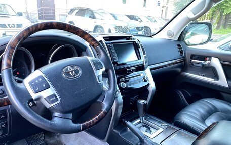 Toyota Land Cruiser 200, 2015 год, 5 400 000 рублей, 23 фотография