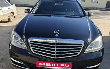 Mercedes-Benz S-Класс, 2010 год, 1 800 000 рублей, 3 фотография