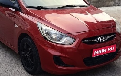 Hyundai Solaris II рестайлинг, 2012 год, 860 000 рублей, 1 фотография