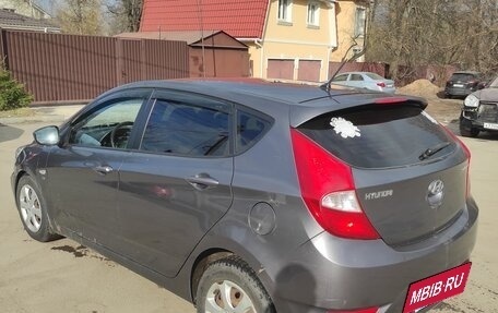 Hyundai Solaris II рестайлинг, 2013 год, 700 000 рублей, 3 фотография