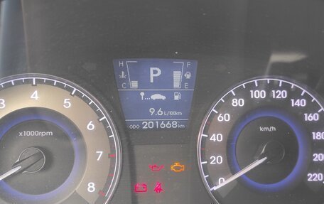 Hyundai Solaris II рестайлинг, 2013 год, 700 000 рублей, 10 фотография