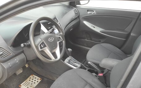 Hyundai Solaris II рестайлинг, 2013 год, 700 000 рублей, 11 фотография