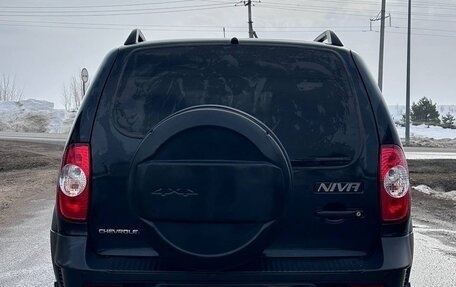 Chevrolet Niva I рестайлинг, 2018 год, 750 000 рублей, 5 фотография