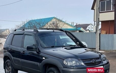 Chevrolet Niva I рестайлинг, 2018 год, 750 000 рублей, 2 фотография