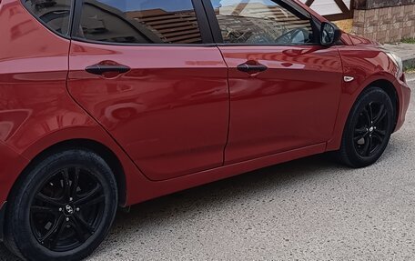 Hyundai Solaris II рестайлинг, 2012 год, 860 000 рублей, 4 фотография