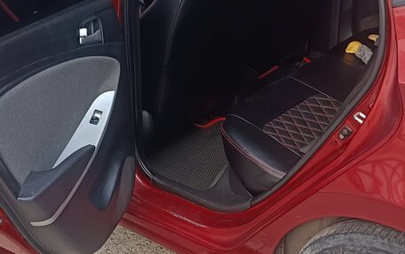 Hyundai Solaris II рестайлинг, 2012 год, 860 000 рублей, 10 фотография