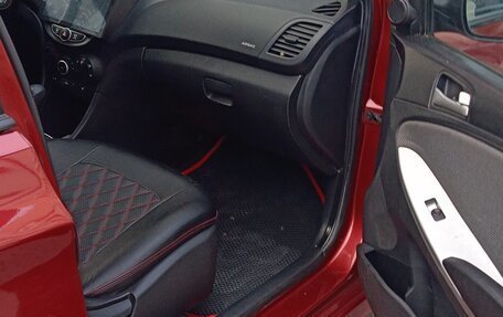 Hyundai Solaris II рестайлинг, 2012 год, 860 000 рублей, 8 фотография