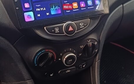 Hyundai Solaris II рестайлинг, 2012 год, 860 000 рублей, 14 фотография