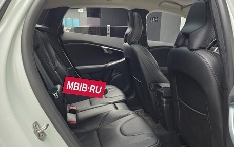 Volvo V40 II рестайлинг, 2018 год, 2 246 000 рублей, 9 фотография