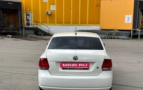 Volkswagen Polo VI (EU Market), 2013 год, 700 000 рублей, 4 фотография