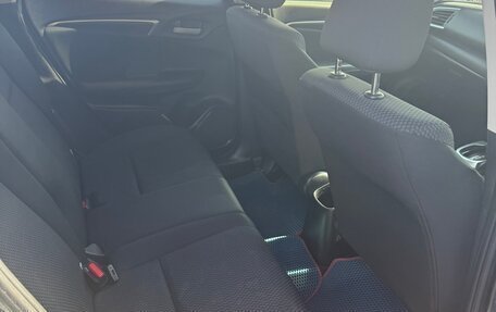 Honda Fit III, 2018 год, 1 180 000 рублей, 7 фотография