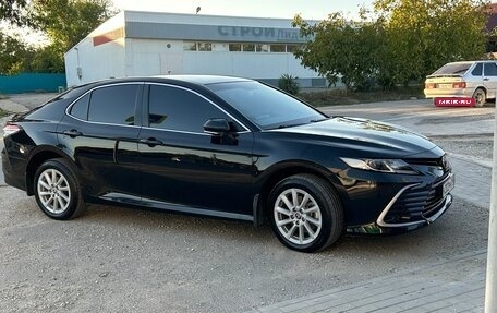 Toyota Camry, 2021 год, 2 650 000 рублей, 9 фотография