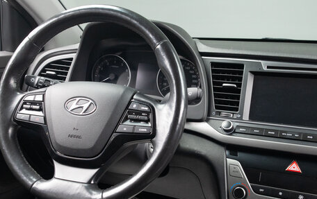 Hyundai Elantra VI рестайлинг, 2018 год, 1 579 000 рублей, 9 фотография