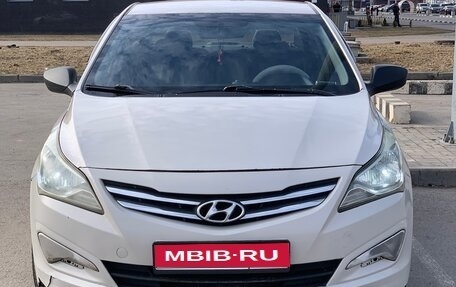 Hyundai Solaris II рестайлинг, 2015 год, 520 000 рублей, 1 фотография